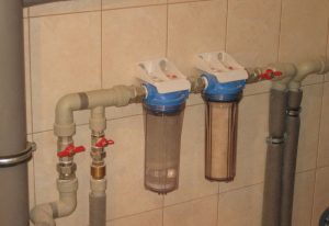 Установка проточного фильтра для воды в Щёлково